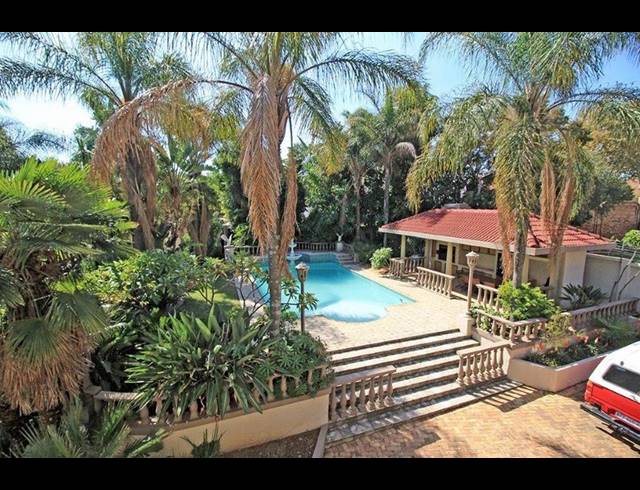 5 BEDROOM HOUSE FOR SALE IN DOWERGLEN EXT 3